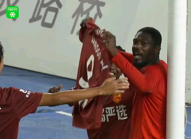 中甲-佛山1-1红狮，萨诺戈精彩侧钩，福尔特斯处子球，聂傲双直红
